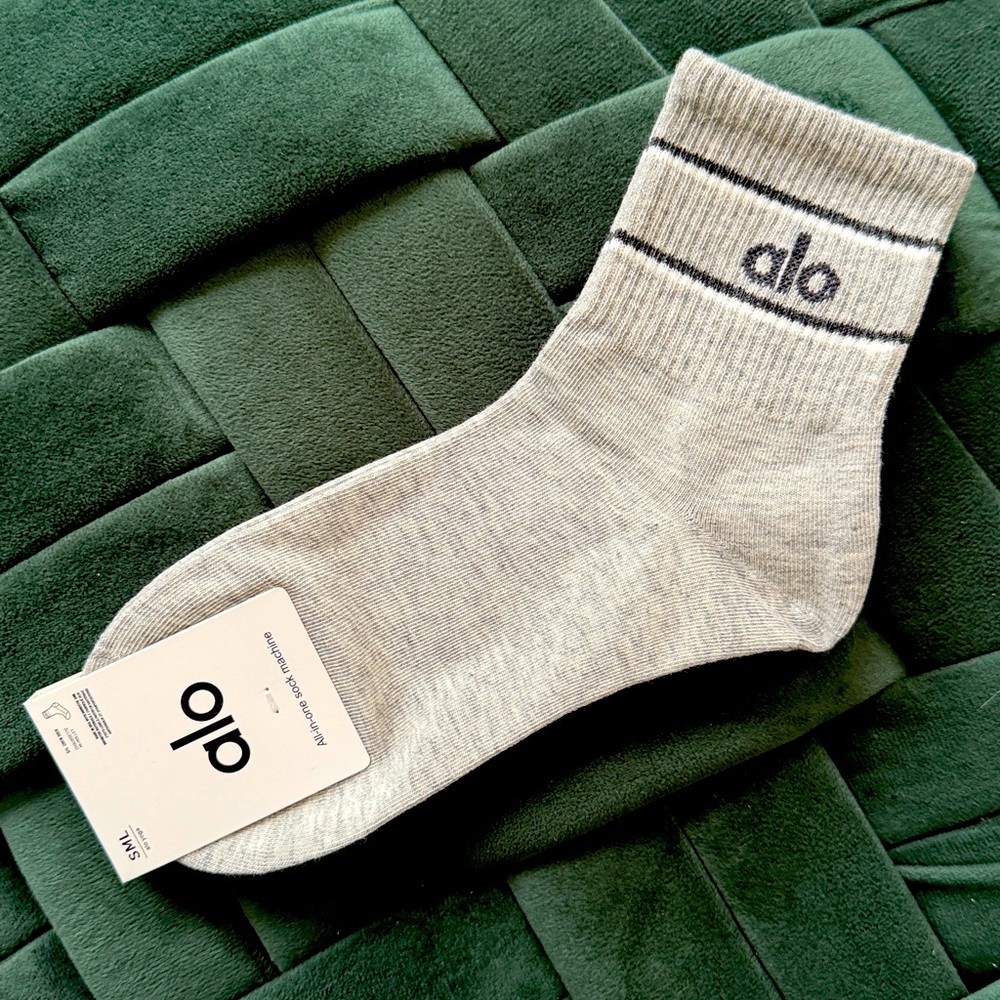ALO yoga socks. Gray. Size S-M. NEW with tags